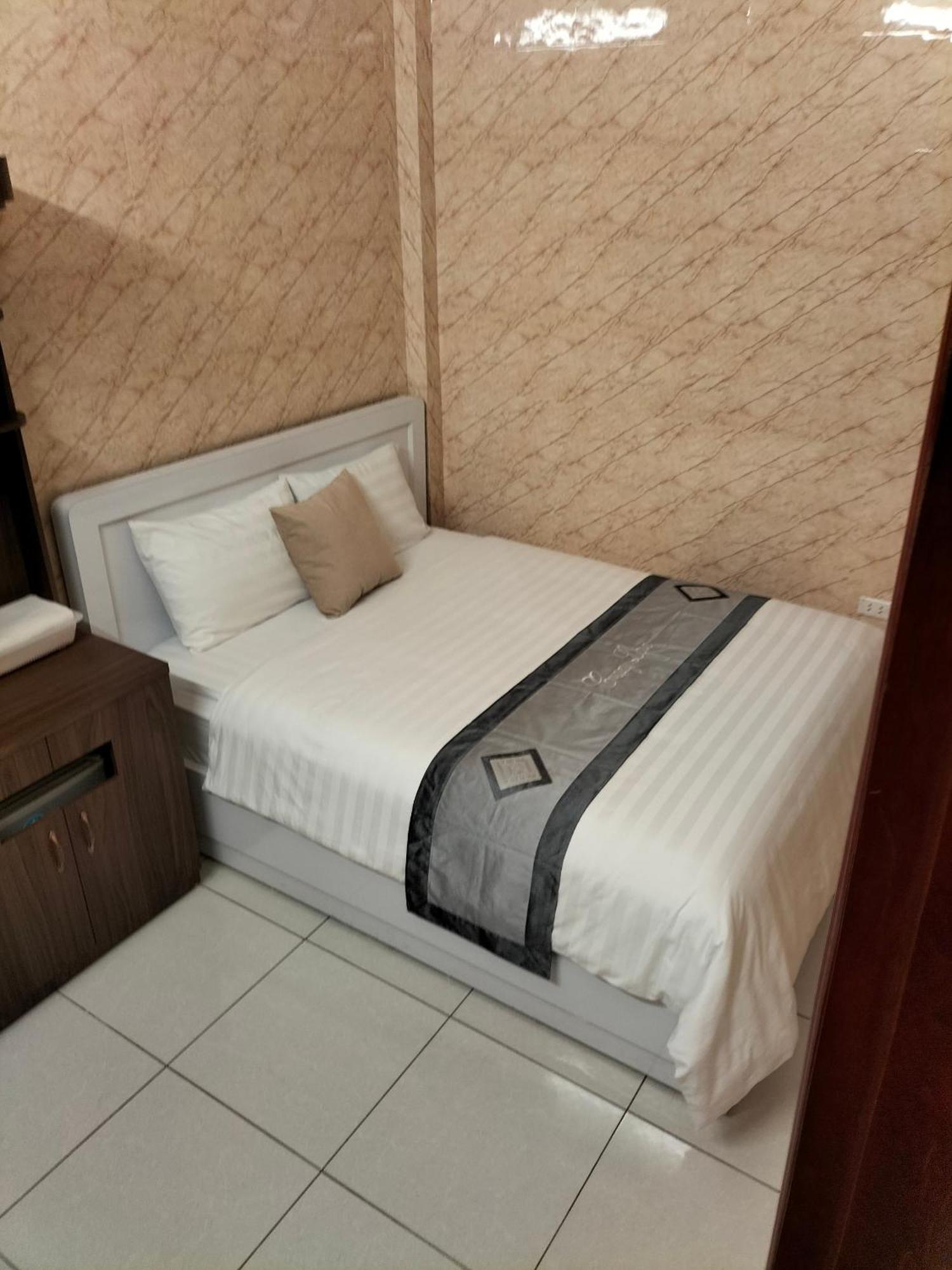 Roma Hotel Noi Bai Airport Hanoi Kültér fotó